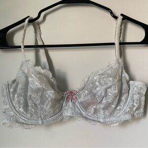 VS cup less bra - lace - 36B